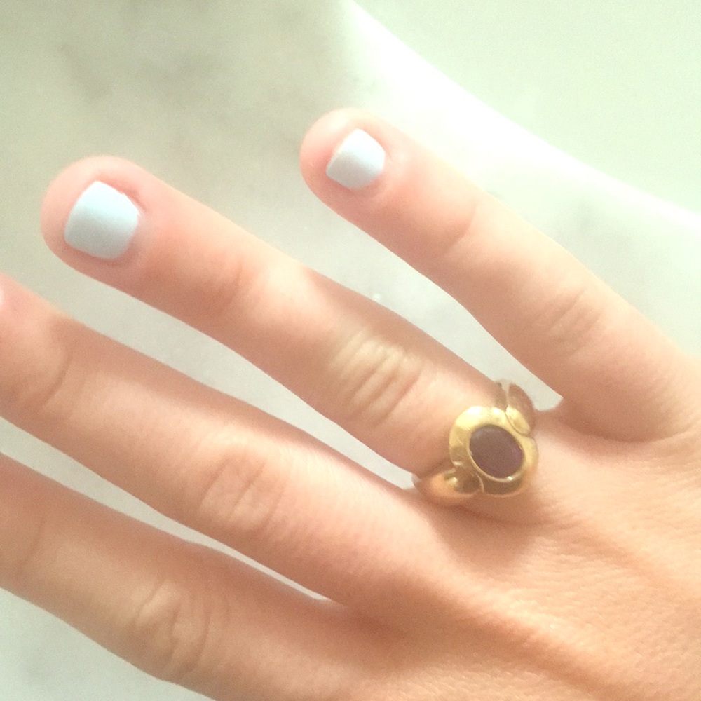 Women’s Amethyst Ring, high quality gem and gold